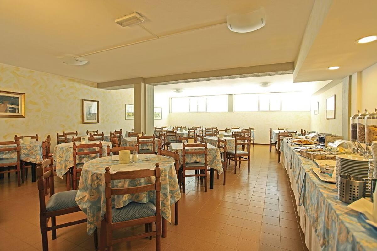 Hotel Ariston Castrocaro Terme Extérieur photo