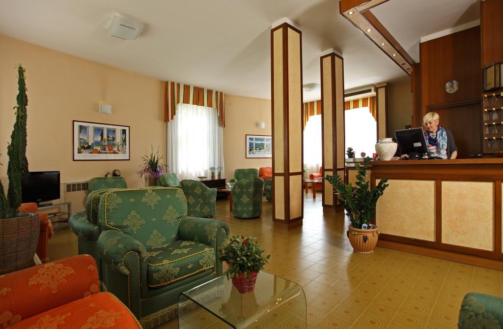 Hotel Ariston Castrocaro Terme Extérieur photo